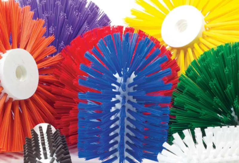 Cepillos para Tubos y Válvulas y Accesorios · El Castor